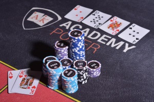 ТОП-5 способов распознать блеф в онлайн-покере